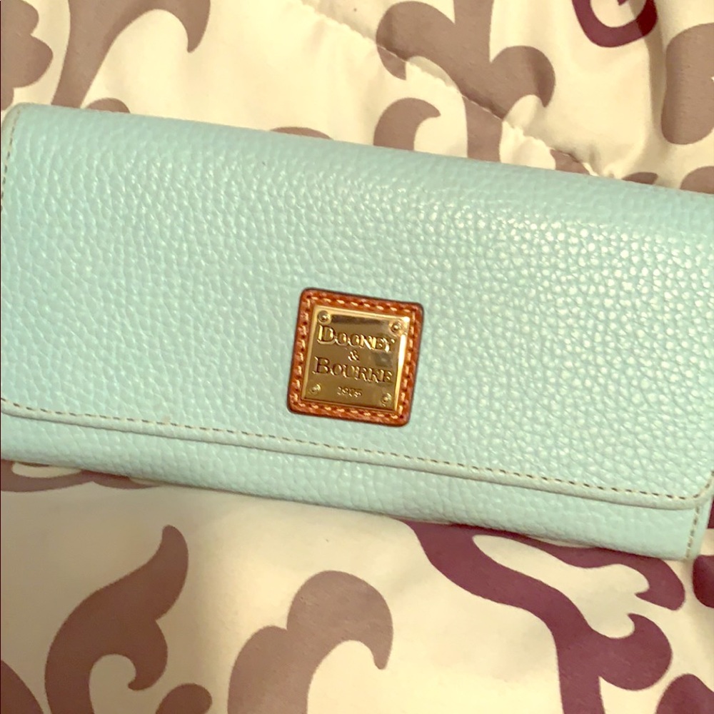 Dooney And Bourke Wallet